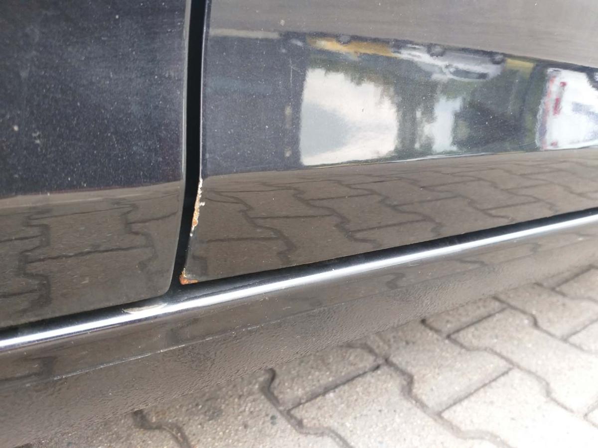 VW Jetta 1K2 original Tür hinten rechts LC9X Deepblack Bj.2009 VW Jetta 1K2 original Tür hinten rechts LC9X Deepblack Bj.2009